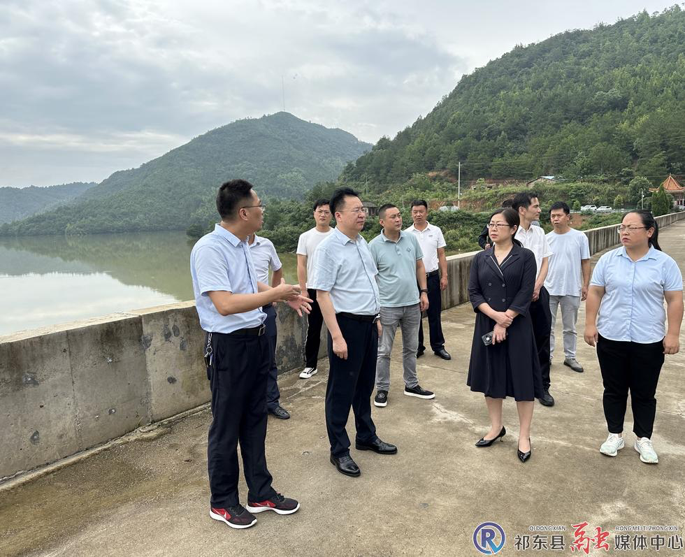 雷华深入基层调研督查当前重点工作