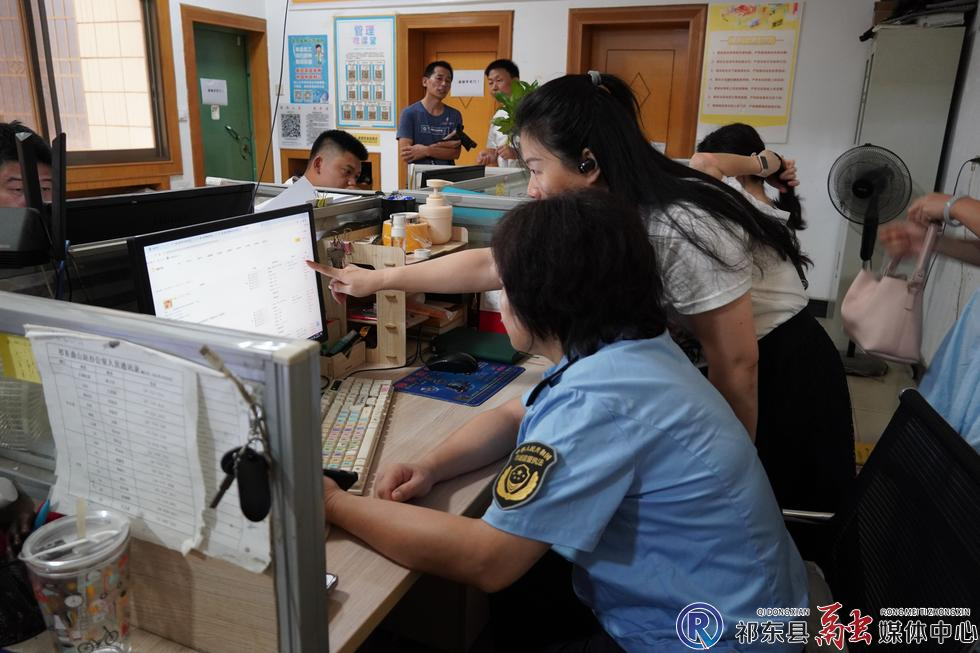 县市监局加力规范网络餐饮经营行为