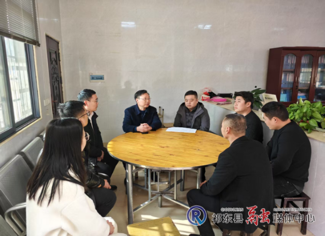 唐德鸿调研村级后备干部培育工作