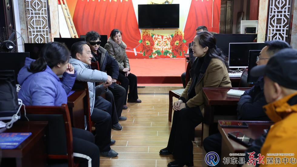 张娅琳走访慰问“双联”企业