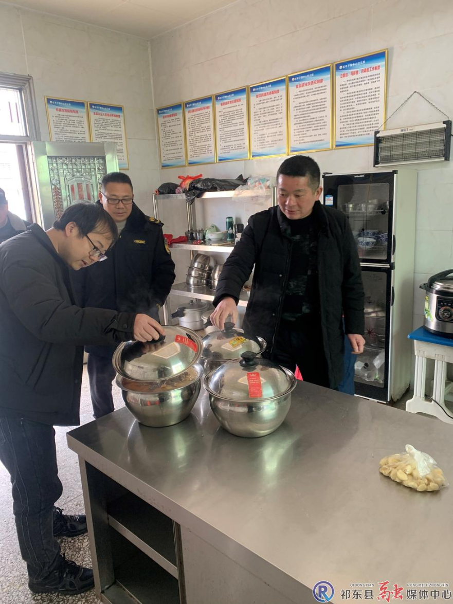 石亭子镇开展校园安全专项检查