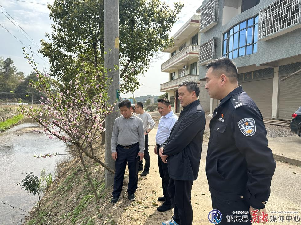 陈鹏赴玉合街道开展巡田、巡林、巡河工作