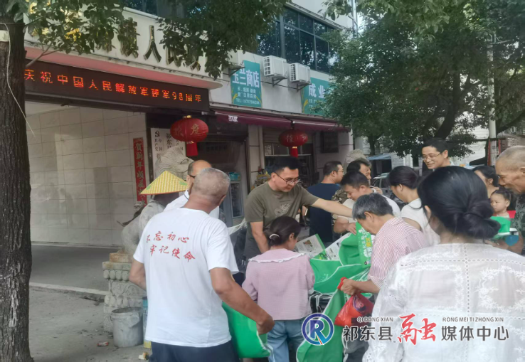 县林业局开展森林防火宣传活动