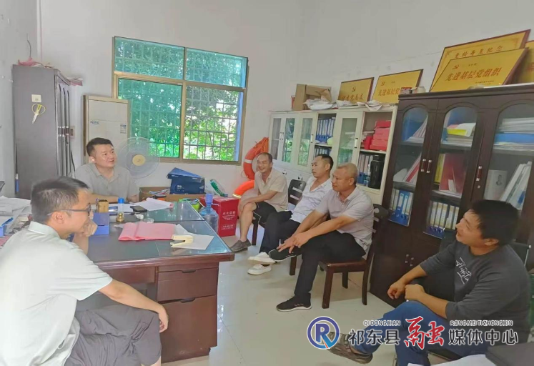城连墟乡：座谈谋思路 聚力促发展