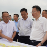 我县开展城区内重点项目观摩活动