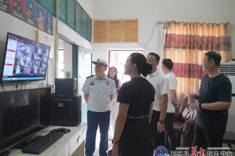 县领导调研中心市场消防安全工作