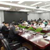 雷华主持召开县委深改委2025年第一次会议