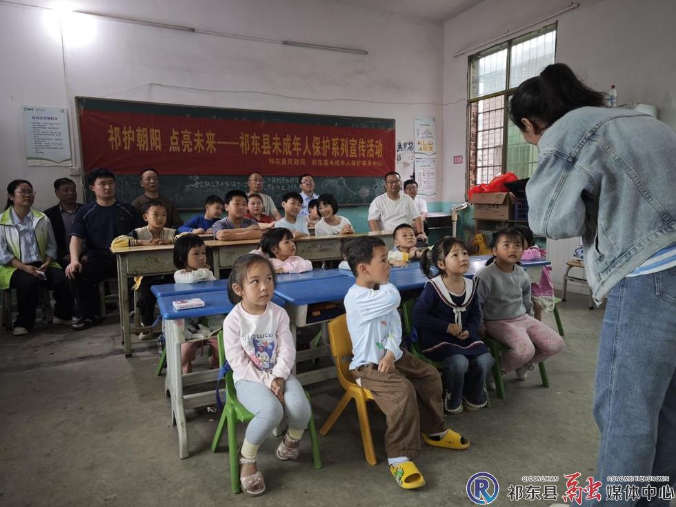 w_图片黄全1.jpg