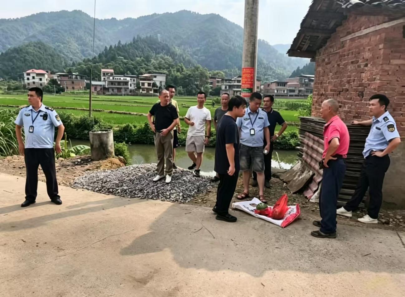 图片2.jpg 图片2.jpg