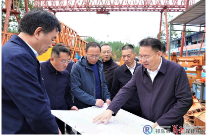 雷华调研县城供水保障及危桥改造项目