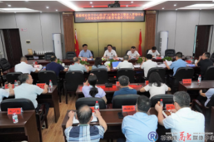 县委召开理论学习中心组（扩大）集体学习暨深入贯彻中央八项规定精神学习教育专题学习研讨会