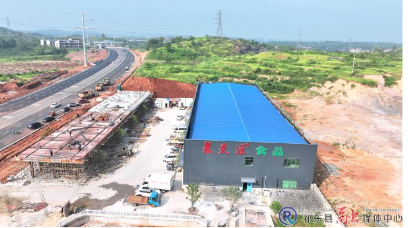 战高温 抢进度 | 建设工人用汗水浇筑工程进度