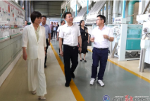 驻衡省人大代表来我县开展代表小组活动