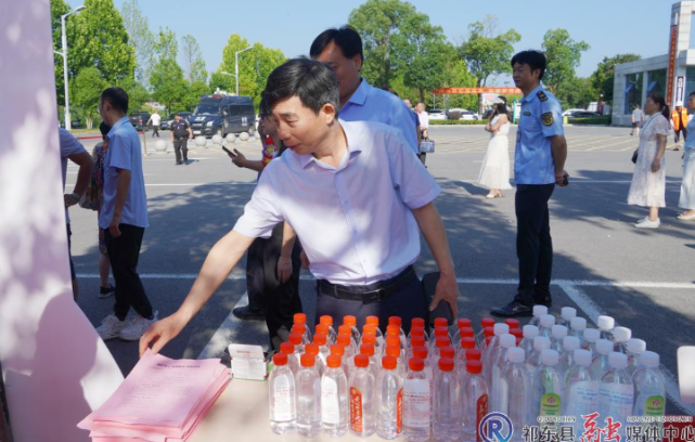 志愿集结 暖心护航|县委社会工作部凝聚志愿力量护航高考