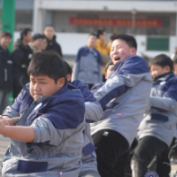 祁东职业中专举行拔河比赛