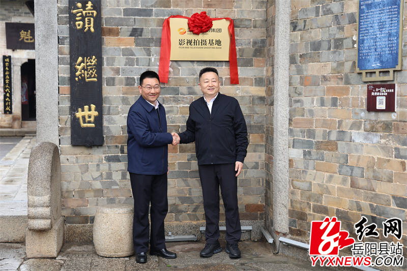 Q}1UEV0L(16S$$L~J@W_5VR_tmb.jpg Q}1UEV0L(16S$$L~J@W_5VR_tmb.jpg