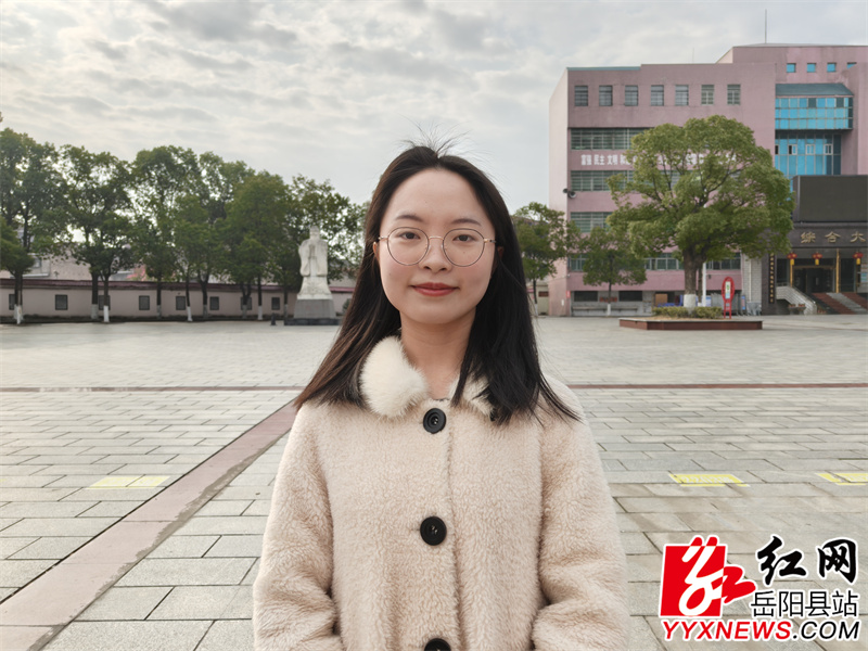 县二中教师 刘帆.jpg