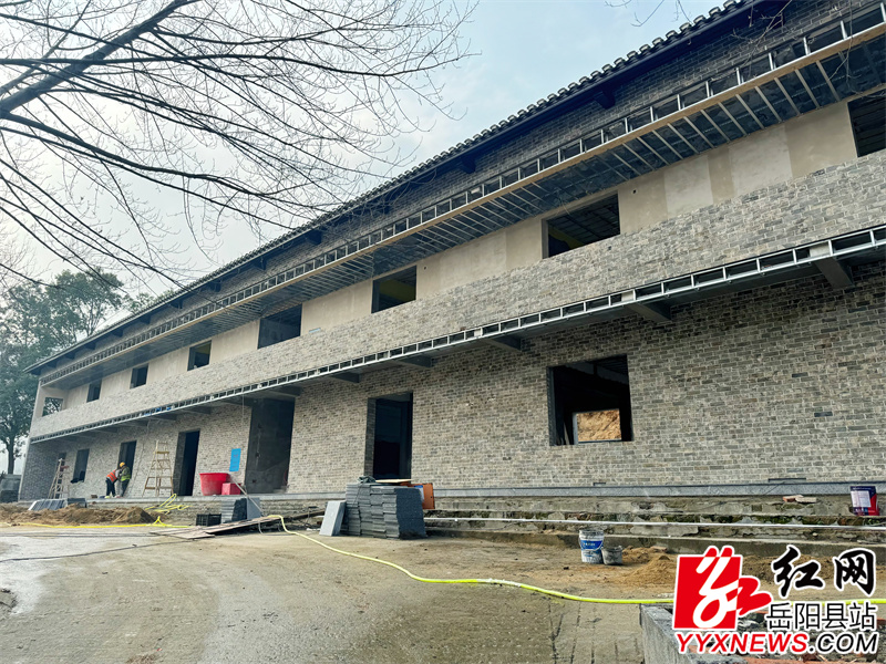 建筑主体完工.JPG