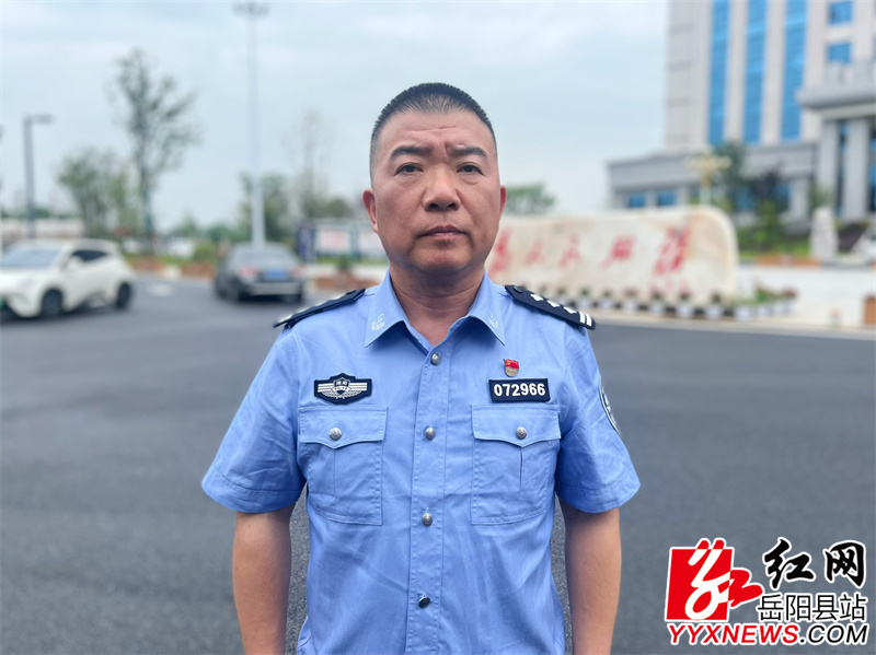 县公安局党委委员、副局长 熊朝晖.jpg