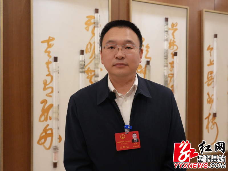 袁会虹.jpg 袁会虹.jpg