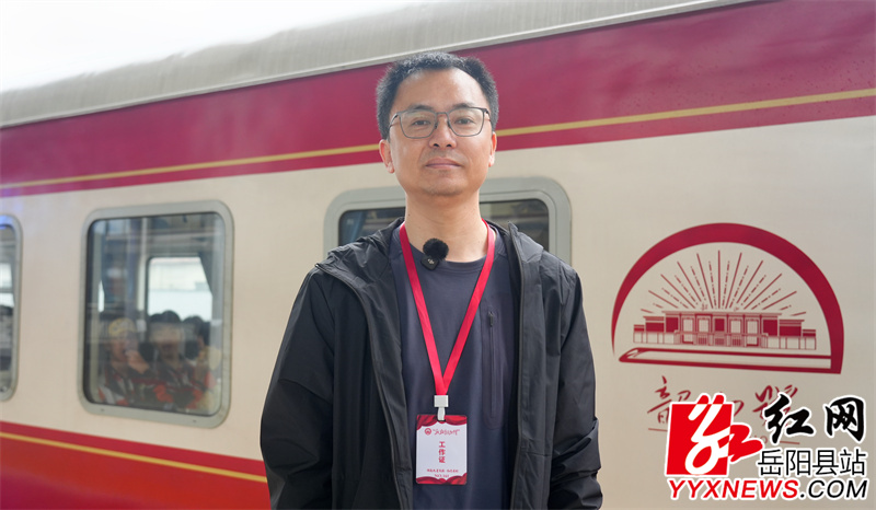 岳阳县第一中高一年级组长 袁海波.JPG