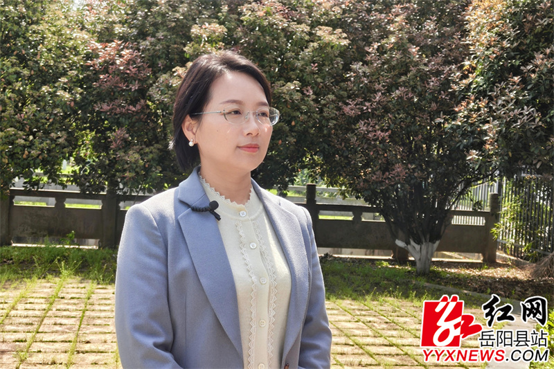 鹿角区域服务发展中心主任 王勤.jpg 鹿角区域服务发展中心主任 王勤.jpg