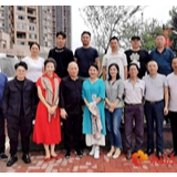 现代汉剧《翦伯赞》编导人员进驻县汉剧团