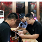 木塘垸镇：镇村联合夜巡 守护群众安全