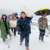 迎战寒潮丨大雪天  你坚守岗位的样子最美
