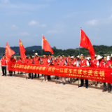 浦市：百名干群撸袖实干大堤塑形 共建河畅水清岸绿景美古镇