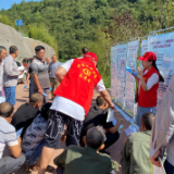 县人社局开展工伤预防与职业病防治宣传进矿区活动