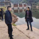 洗溪镇开展河长制巡河工作 筑牢生态屏障
