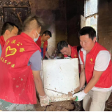 县公路建养中心：守望相助，志愿者赴白羊溪乡助力灾区重建家园