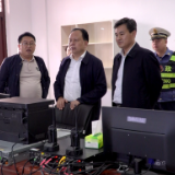 省人大常委会来泸溪开展立法调研