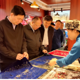 国家文化和旅游部党组成员王晓峰到泸溪调研非遗工作