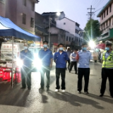 沅水边上的那一抹“城管蓝”和“环卫橙”   