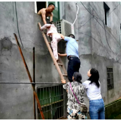 石榴坪乡：洪水中，这些“逆行”的身影守护平安