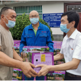 泸溪县总工会为企业一线职工“送清凉”