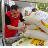 白羊溪乡：贴心服务送上门 赠送农资助春耕