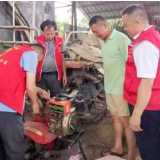 泸溪：农机部门抓好灾后机械维修工作