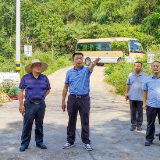 石喜文到白浦公路沿线督促指导最美公路创建
