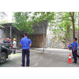 泸溪城管依法拆除一处违建铁皮车棚 优化城区环境