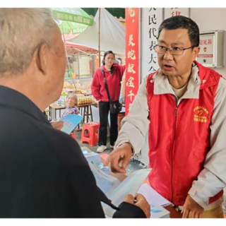 泸溪县医疗保障局开展医保基金宣传月活动 筑牢医保支付资格管理防线