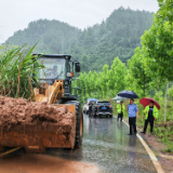 迎战强降雨丨泸溪交警“闻汛而动”护航平安路