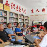 泸溪县关工委走访慰问明志书屋“三下乡”大学生志愿者