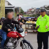 泸溪交警大队：“一盔一带”常相伴 教育劝导促安全