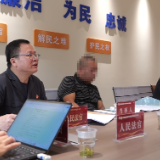 法官进“站点” 解纷零距离——泸溪法院法官走进人大代表联络站面对面服务群众