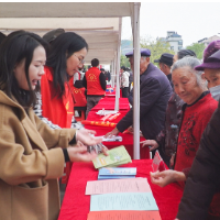 泸溪县开展宪法宣传日暨宪法宣传周集中宣传活动
