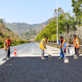 泸溪公路建设养护中心聚焦重点旅游路线 持续优化畅美通途