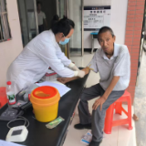 泸溪县毛坪村：关爱留守老人 开展健康义诊